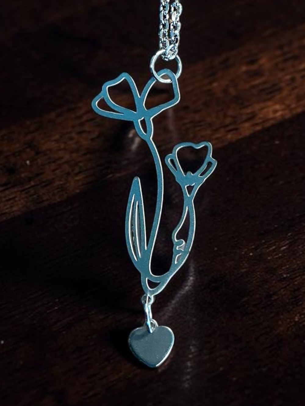 🆕 April Birth Flower SWEET PEA Laser Etched Pendant Necklace